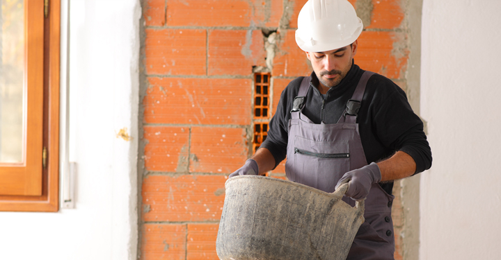 Sicurezza nei cantieri: come movimentare i carichi senza affaticare il corpo