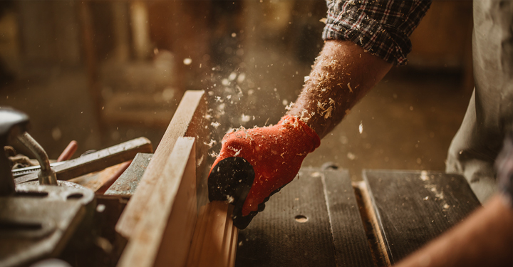 Esposizione a polvere di legno duro: rischi cancerogeni e misure di protezione