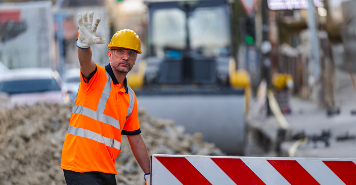 Ls sicurezza per chi opera a piedi su strada