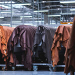 Lavorazione pelle: rischio biomeccanico e strategie ergonomiche