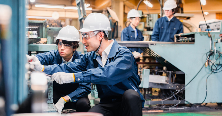 Sicurezza lavoratori stranieri: dati INAIL e prevenzione 12 Sicurezza lavoratori stranieri: dati INAIL e prevenzione