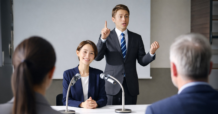 Rischi ergonomici e psicosociali negli interpreti di lingua dei segni 86 Rischi ergonomici e psicosociali negli interpreti di lingua dei segni