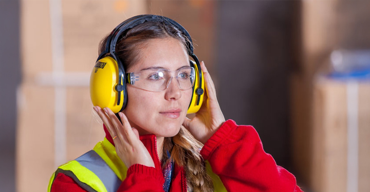 UNI EN 458:2026, nuove regole per i protettori uditivi 86 UNI EN 458:2026, nuove regole per i protettori uditivi