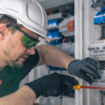 DPI elettrici: sicurezza nei lavori su quadri e impianti