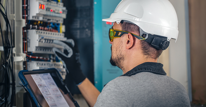 Arco elettrico: analisi del rischio e protezioni sul lavoro