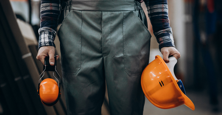 Indumenti da lavoro e DPI: nuovi obblighi per le imprese 10 Indumenti da lavoro e DPI: nuovi obblighi per le imprese